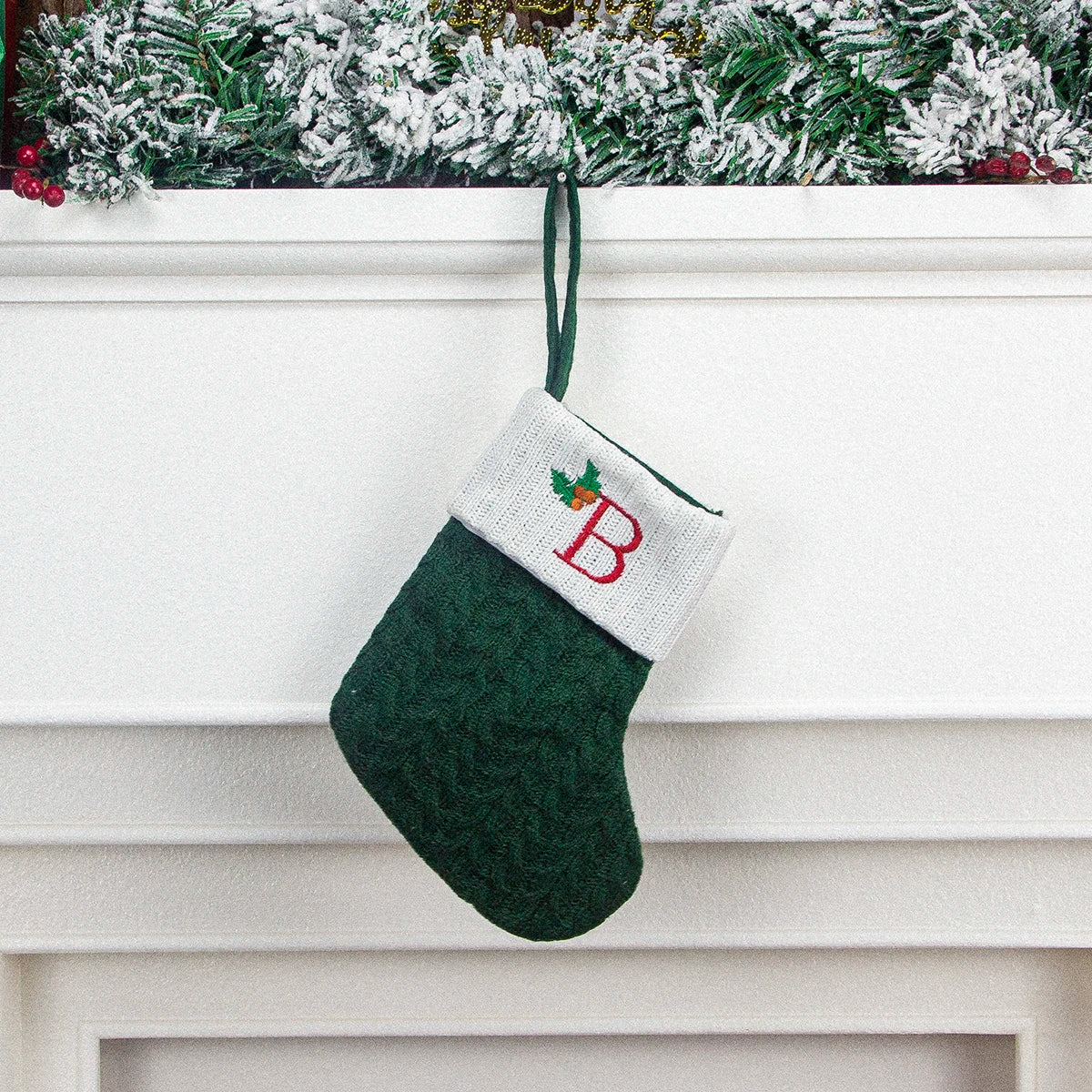 Christmas stocking festival decorations, green 26-letter Christmas tree pendant gift bag socks hotel party supplies hanger