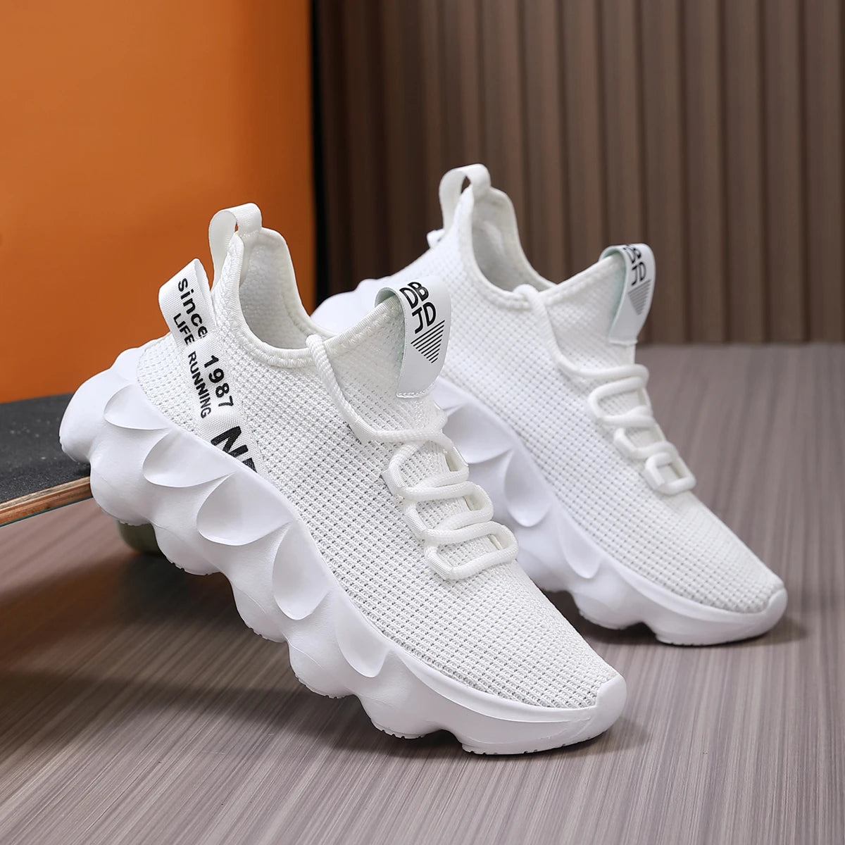 Men's Large Size Outdoor Hiking And Running Shoes Comfortable Casual