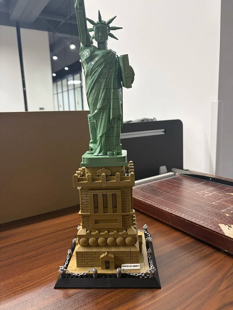 1316PCS The Statue of Liberty Architecture Large Collection Building Blocks Set Model Gift for Kids and Adults Compatible NO.