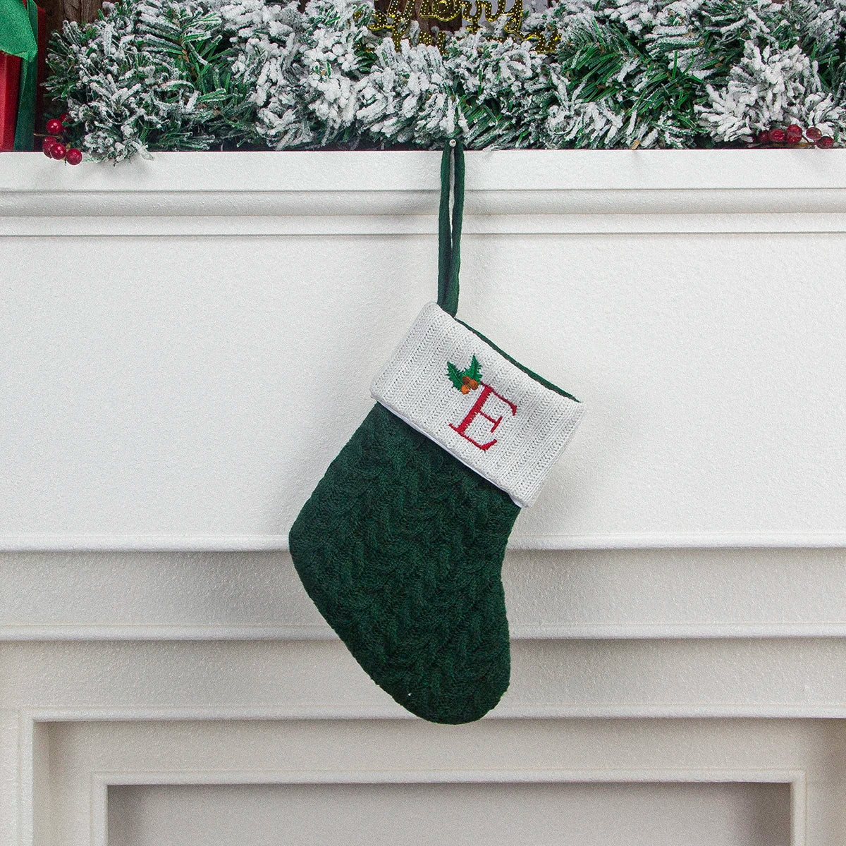 Christmas stocking festival decorations, green 26-letter Christmas tree pendant gift bag socks hotel party supplies hanger